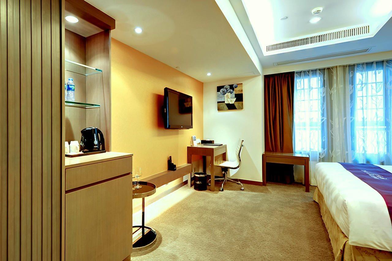 โรงแรม เดอะ เบาฮิเนีย เซ็นทรัล ฮ่องกง ภายนอก รูปภาพ